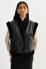 Dua Reversible Sherpa Vest - Black