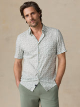 Faherty Short Sleeve Movement Monterey Shirt - Aspen Green Leaf