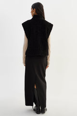 Dua Reversible Sherpa Vest - Black